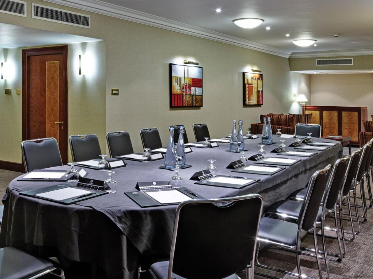 Leonardo Royal Hotel London City - Tower Of Лондон Экстерьер фото